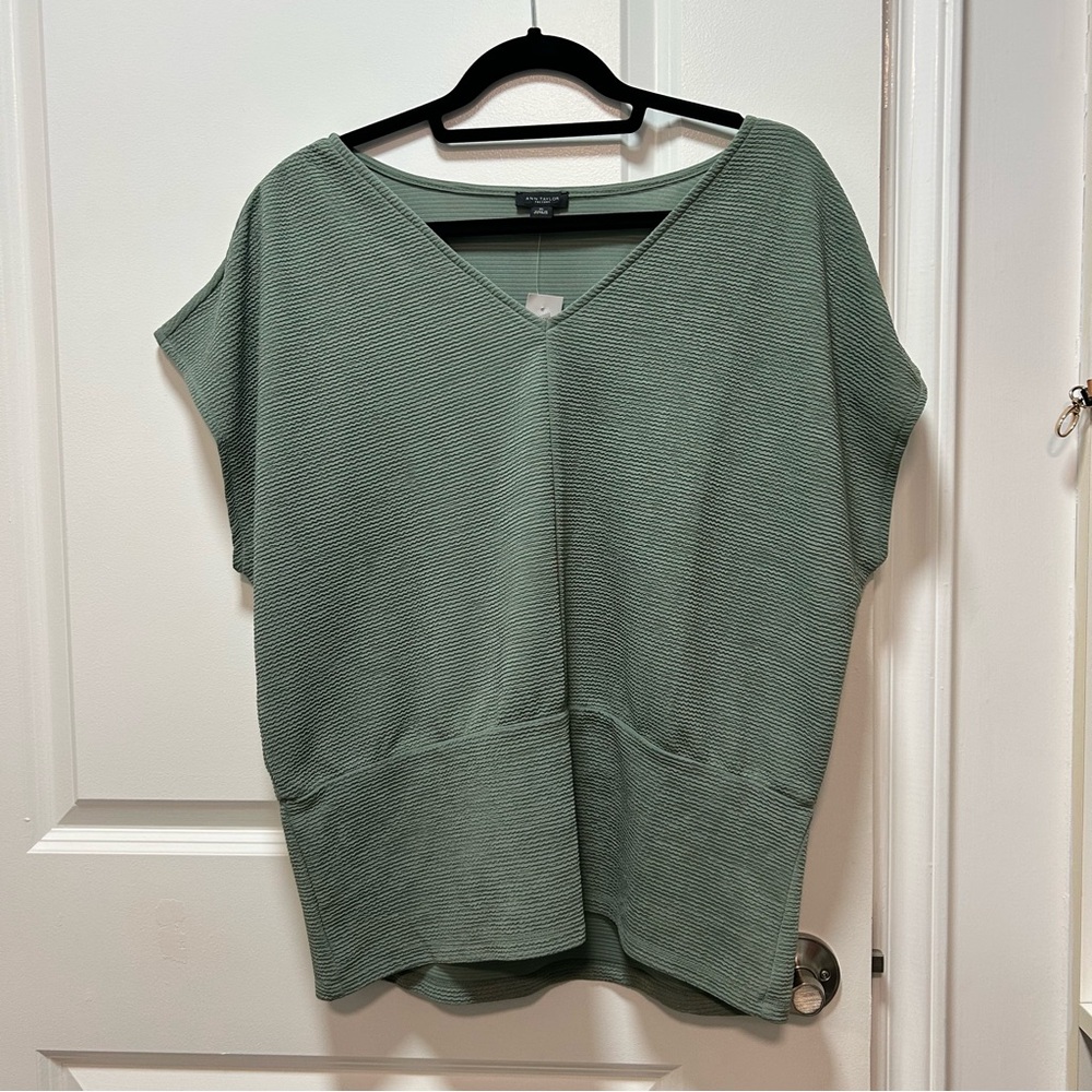 Ann Taylor Factory Textured Green V-Neck Blouse
